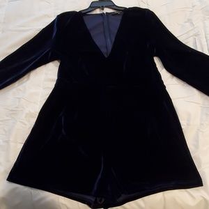 SUGAR+LIPS  NAVY VELVET ROMPER Pre-owned  pockets